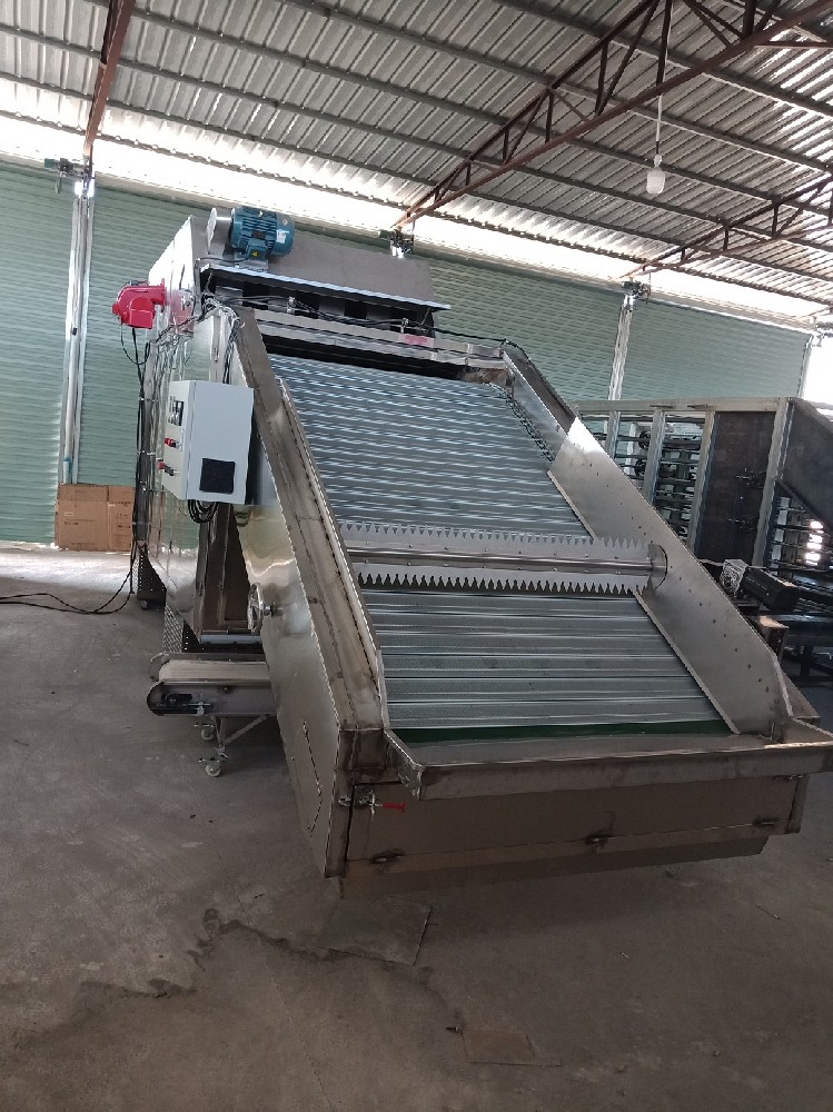 燃油(電加熱)萎凋機(jī) 型號(hào):(1)6CW-20Y 單價(jià): 198000元/臺(tái) (2) 6CW-40Y單價(jià):265000 元/臺(tái) 材料:訂制304不銹鋼